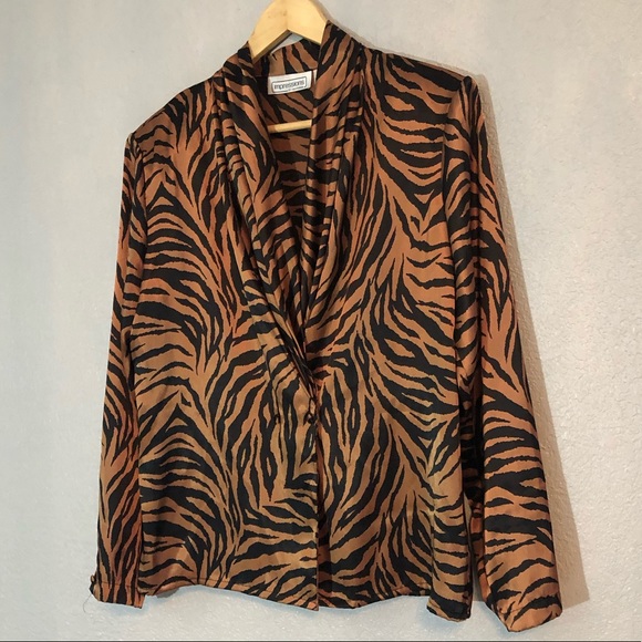 Tops - Beautiful women’s blouse